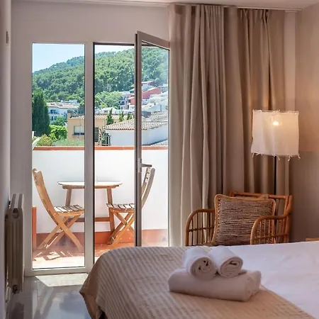 Hotel Es Niu De 3*