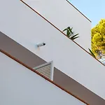 Es Niu De Otel 3*