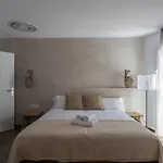 Es Niu De Otel
