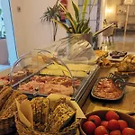Es Niu De Otel 3*